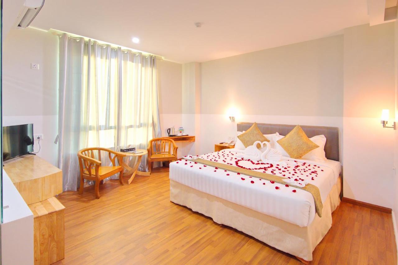 Gold Leaf Hotel Mandalay Bagian luar foto