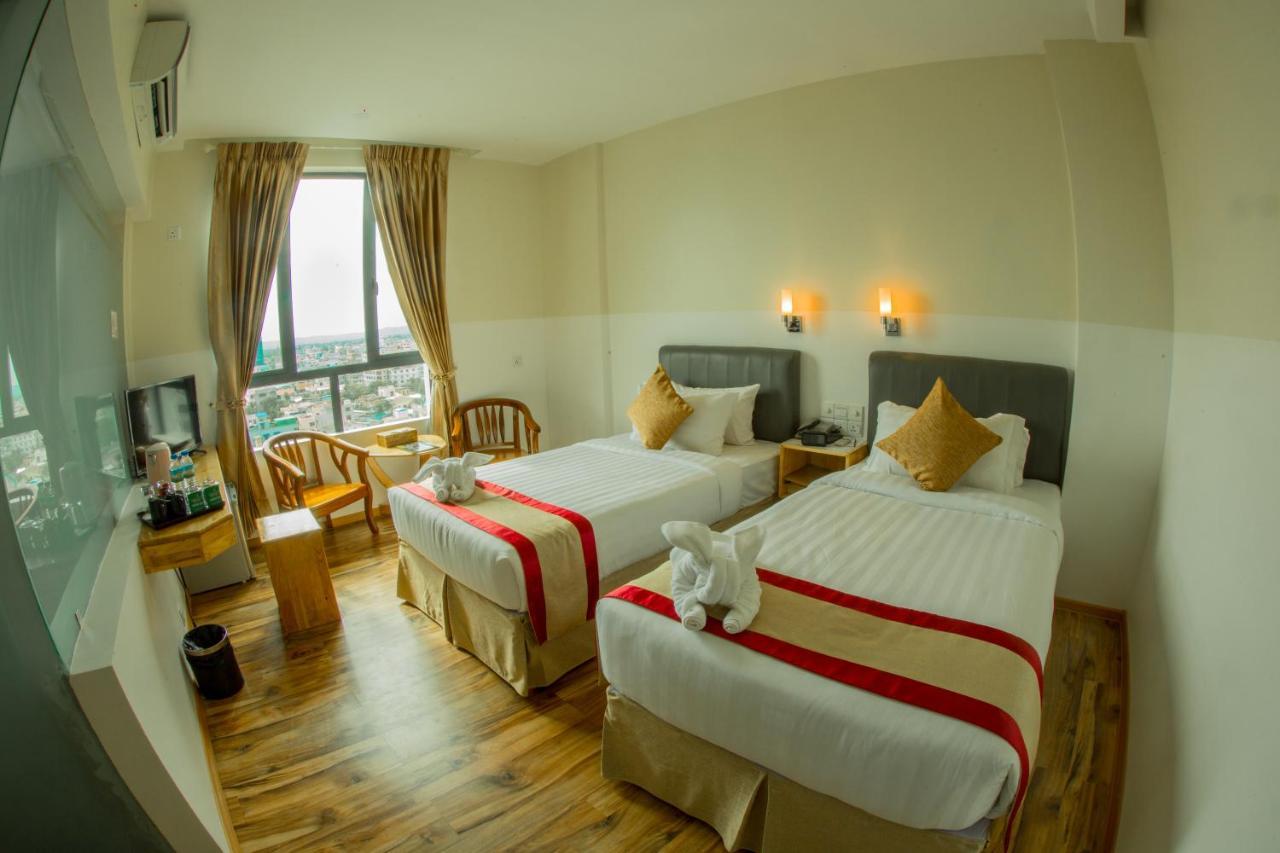 Gold Leaf Hotel Mandalay Bagian luar foto