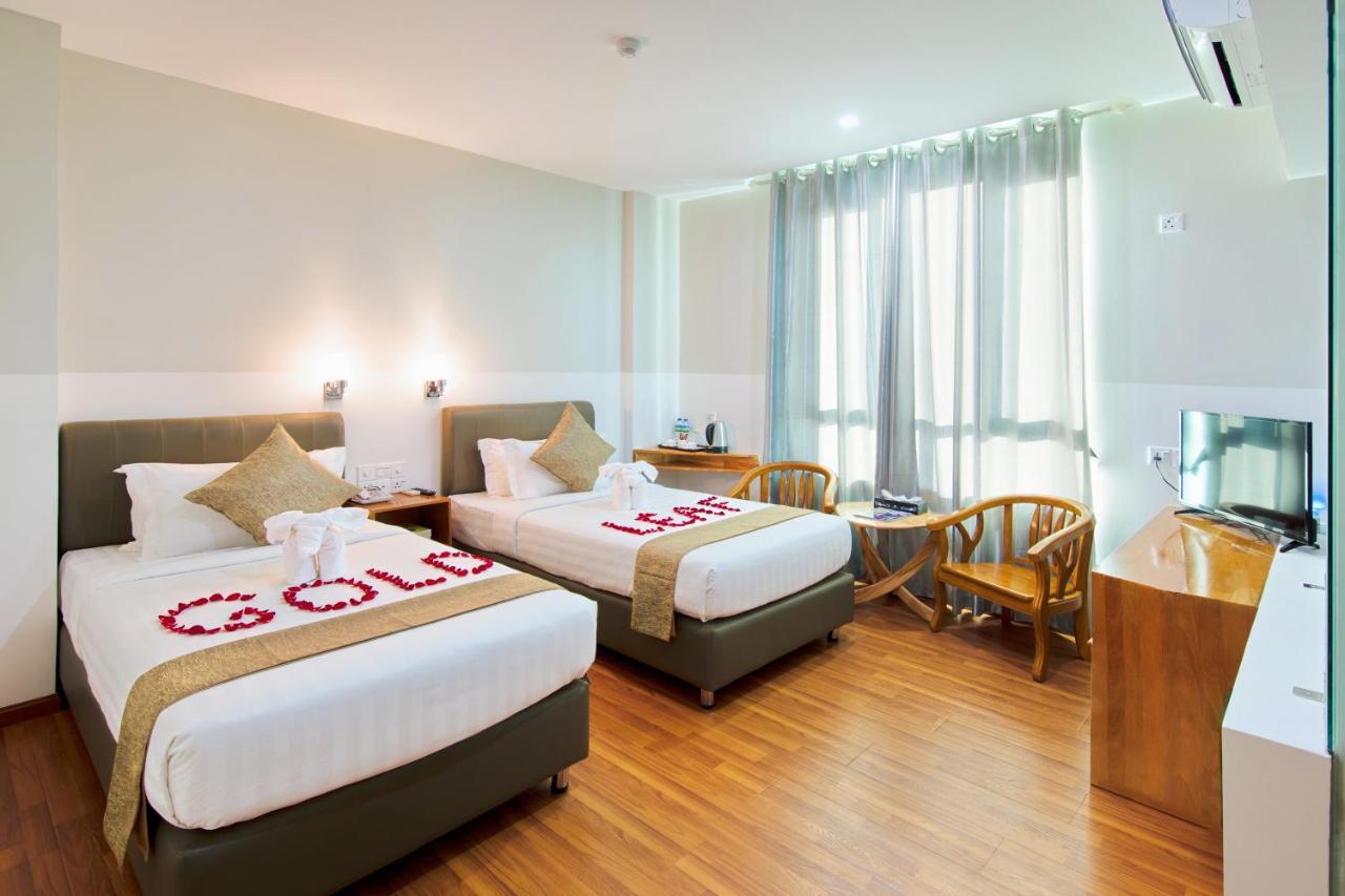 Gold Leaf Hotel Mandalay Bagian luar foto