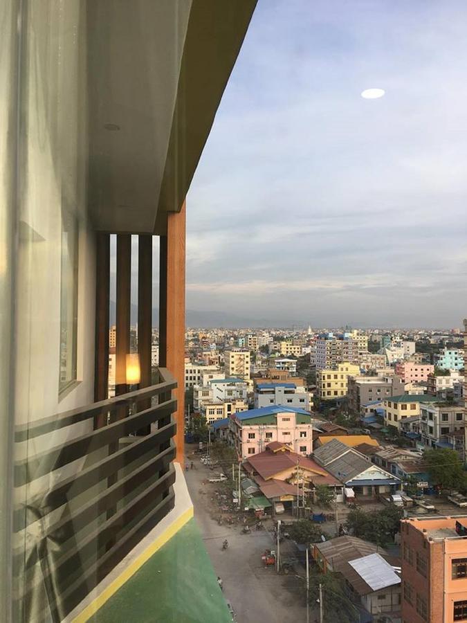 Gold Leaf Hotel Mandalay Bagian luar foto