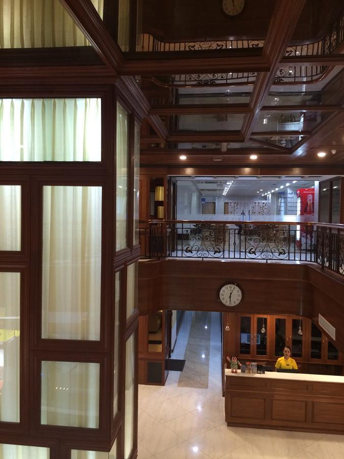 Gold Leaf Hotel Mandalay Bagian luar foto